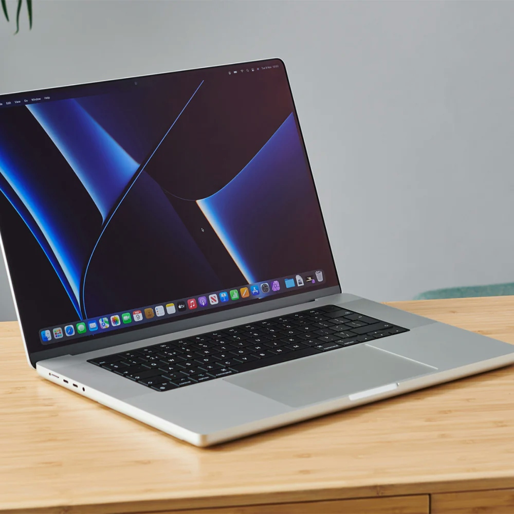 Macbook Pro 16"